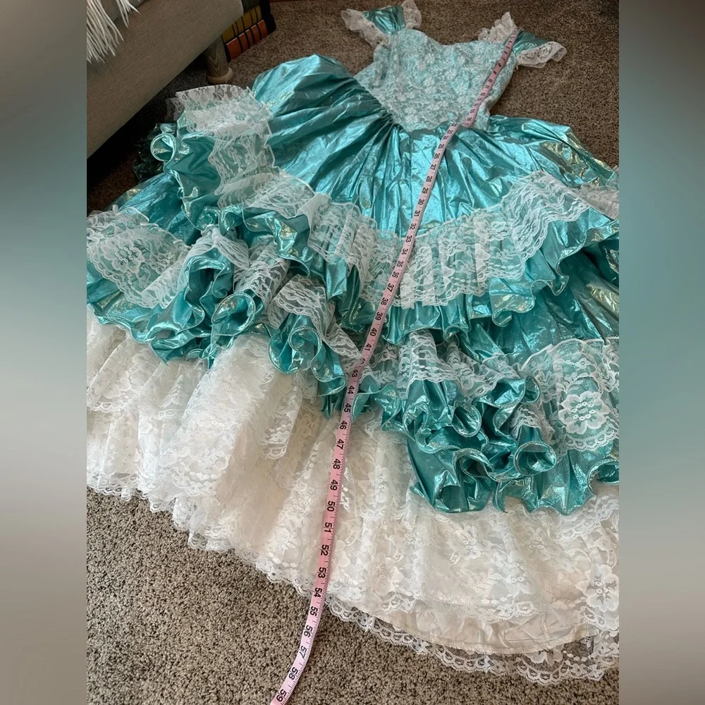 Vintage 80s metallic lamé and lace tiered Bo Peep prom dress, size 8 - Picture 13 of 13